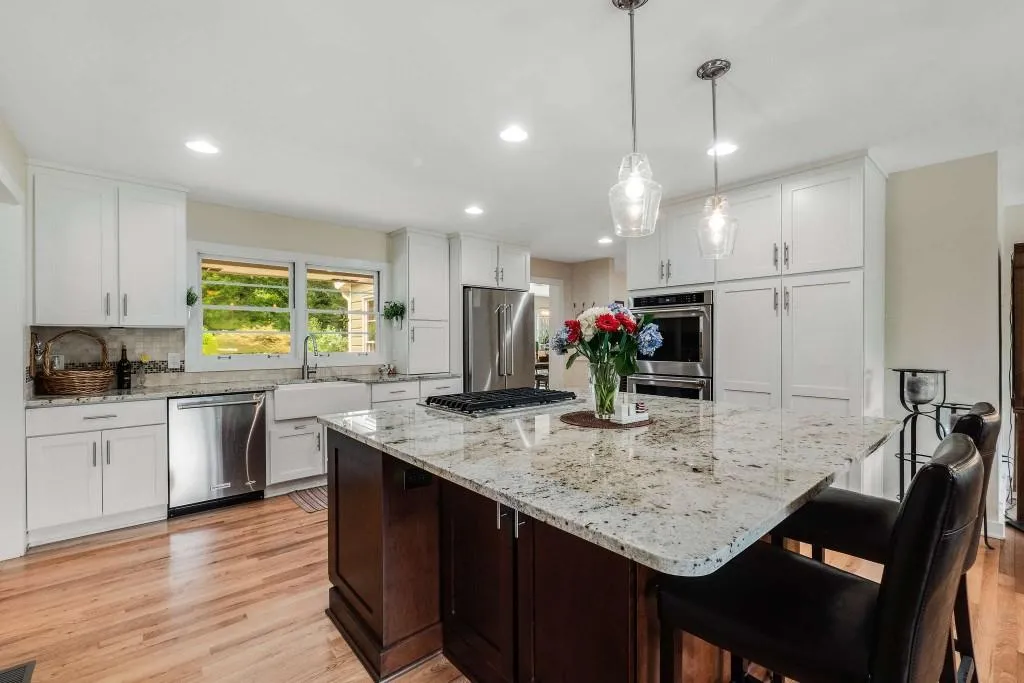 107 Osner Drive, Atlanta, Georgia 30342, 3 Bedrooms Bedrooms, ,2 BathroomsBathrooms,Residential,Sold,107 Osner Drive,7093710