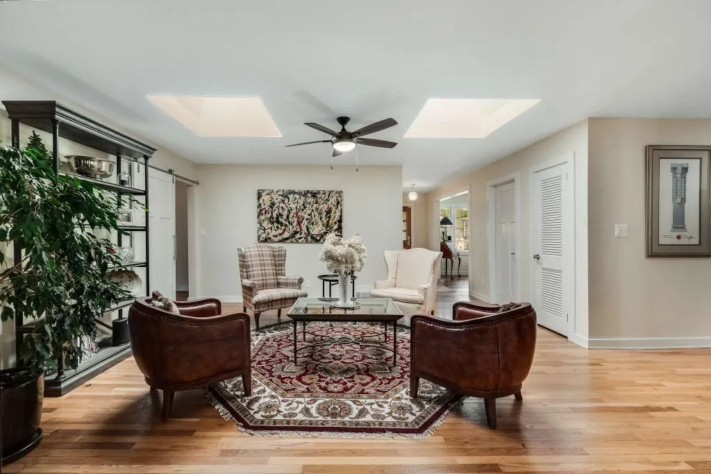 107 Osner Drive, Atlanta, Georgia 30342, 3 Bedrooms Bedrooms, ,2 BathroomsBathrooms,Residential,Sold,107 Osner Drive,7093710
