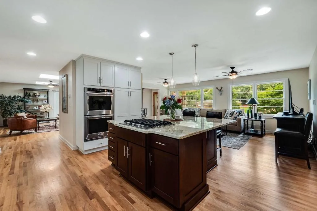 107 Osner Drive, Atlanta, Georgia 30342, 3 Bedrooms Bedrooms, ,2 BathroomsBathrooms,Residential,Sold,107 Osner Drive,7093710