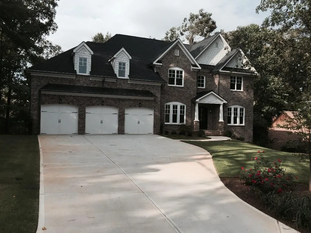 220 Zeblin Road, Atlanta, Georgia 30342, 5 Bedrooms Bedrooms, ,5 BathroomsBathrooms,Residential,Sold,220 Zeblin Road,5399316