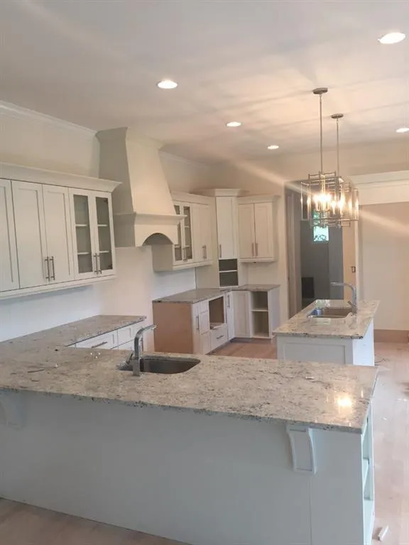 220 Zeblin Road, Atlanta, Georgia 30342, 5 Bedrooms Bedrooms, ,5 BathroomsBathrooms,Residential,Sold,220 Zeblin Road,5399316