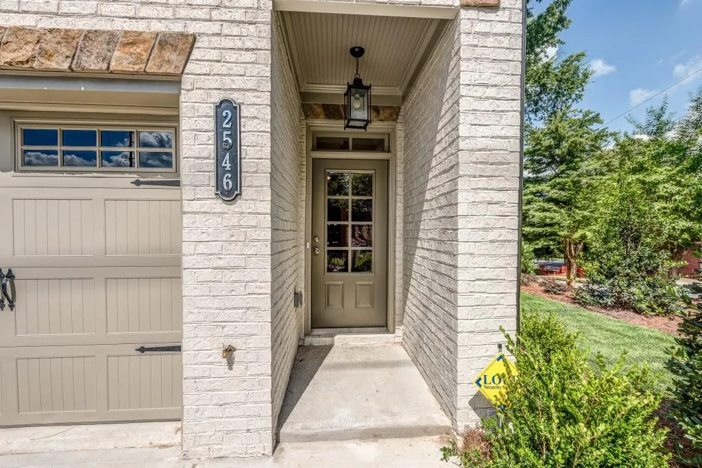 2542 Skyland Drive Unit 3, Brookhaven, Georgia 30319, 4 Bedrooms Bedrooms, ,3 BathroomsBathrooms,Residential,Sold,2542 Skyland Drive Unit 3,5946834