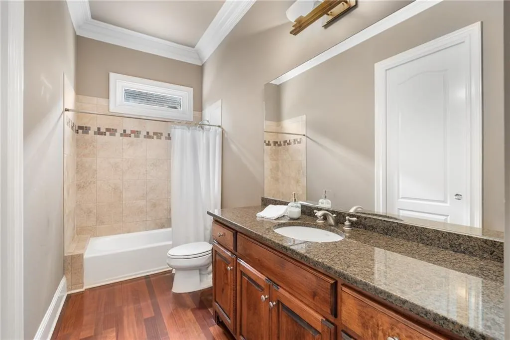 1844 Buckhead Valley Lane Ne, Atlanta, Georgia 30324, 5 Bedrooms Bedrooms, ,4 BathroomsBathrooms,Residential,For Sale,1844 Buckhead Valley Lane Ne,7652333
