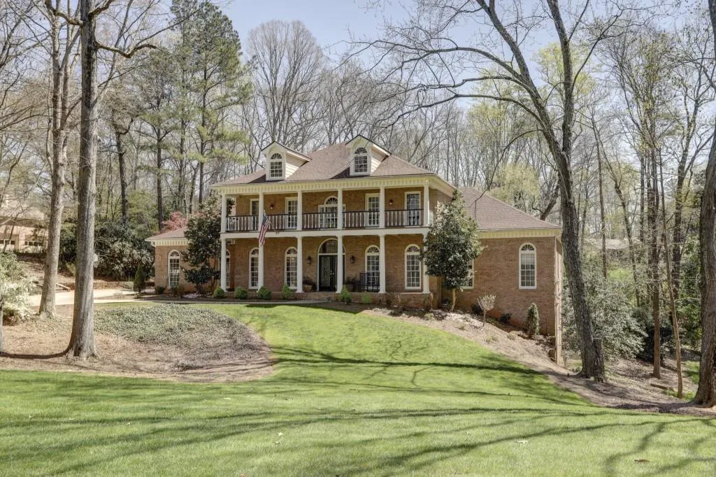 1585 Masters Club Drive, Sandy Springs, Georgia 30350, 5 Bedrooms Bedrooms, ,4 BathroomsBathrooms,Residential,Sold,1585 Masters Club Drive,6534229