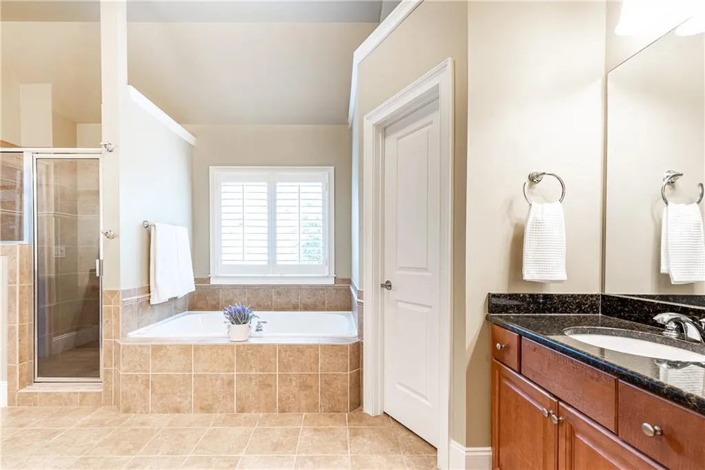 206 Mount Vernon Cove, Atlanta, Georgia 30328, 5 Bedrooms Bedrooms, ,4 BathroomsBathrooms,Residential,Sold,206 Mount Vernon Cove,7386343