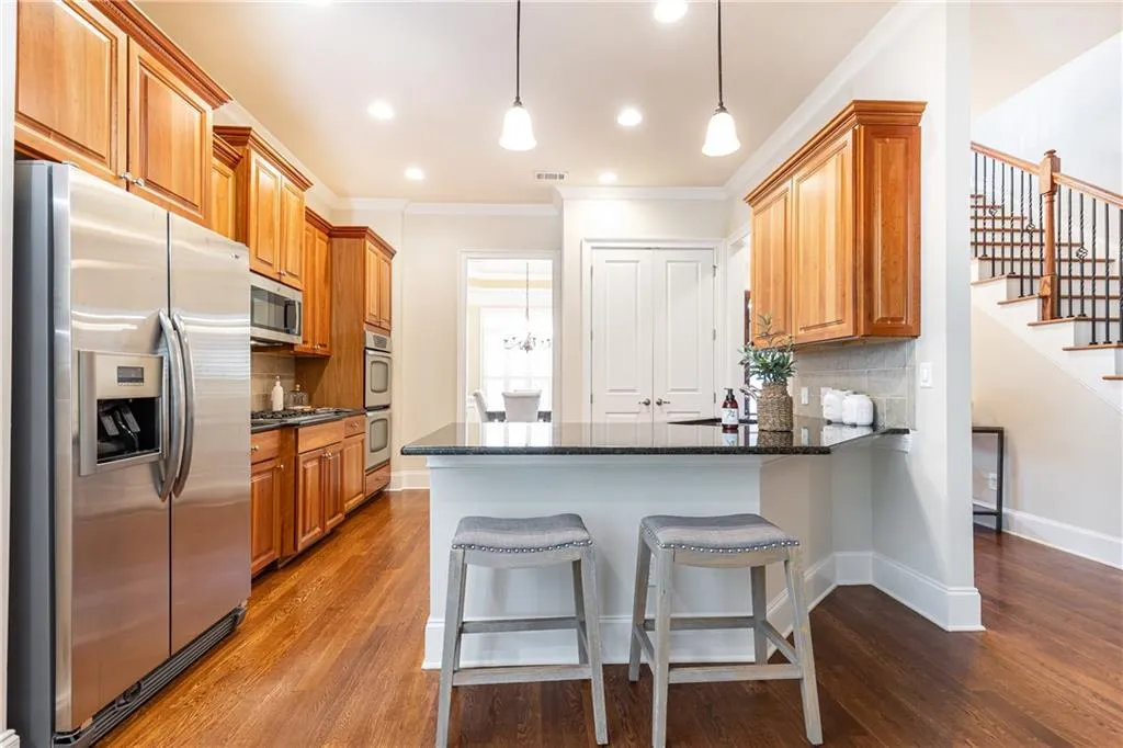 206 Mount Vernon Cove, Atlanta, Georgia 30328, 5 Bedrooms Bedrooms, ,4 BathroomsBathrooms,Residential,Sold,206 Mount Vernon Cove,7386343
