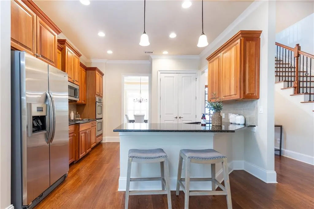 206 Mount Vernon Cove, Atlanta, Georgia 30328, 5 Bedrooms Bedrooms, ,4 BathroomsBathrooms,Residential,Sold,206 Mount Vernon Cove,7386343