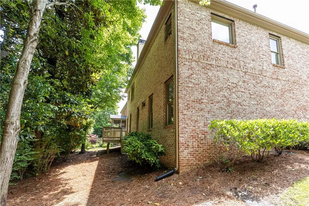 206 Mount Vernon Cove, Atlanta, Georgia 30328, 5 Bedrooms Bedrooms, ,4 BathroomsBathrooms,Residential,Sold,206 Mount Vernon Cove,7386343