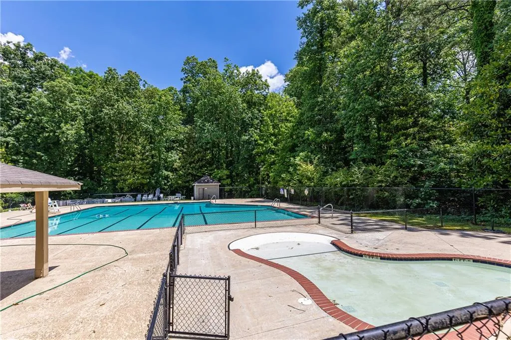 206 Mount Vernon Cove, Atlanta, Georgia 30328, 5 Bedrooms Bedrooms, ,4 BathroomsBathrooms,Residential,Sold,206 Mount Vernon Cove,7386343