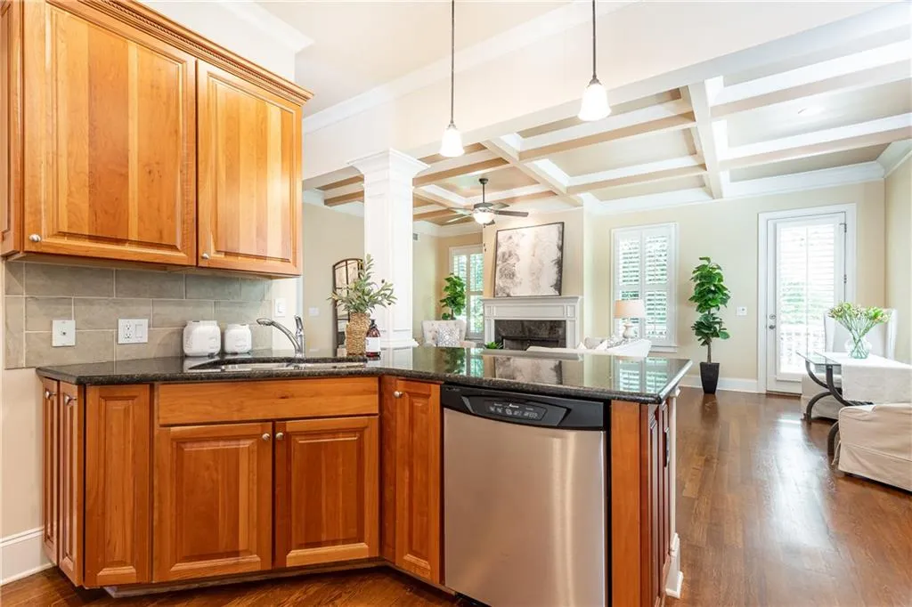 206 Mount Vernon Cove, Atlanta, Georgia 30328, 5 Bedrooms Bedrooms, ,4 BathroomsBathrooms,Residential,Sold,206 Mount Vernon Cove,7386343