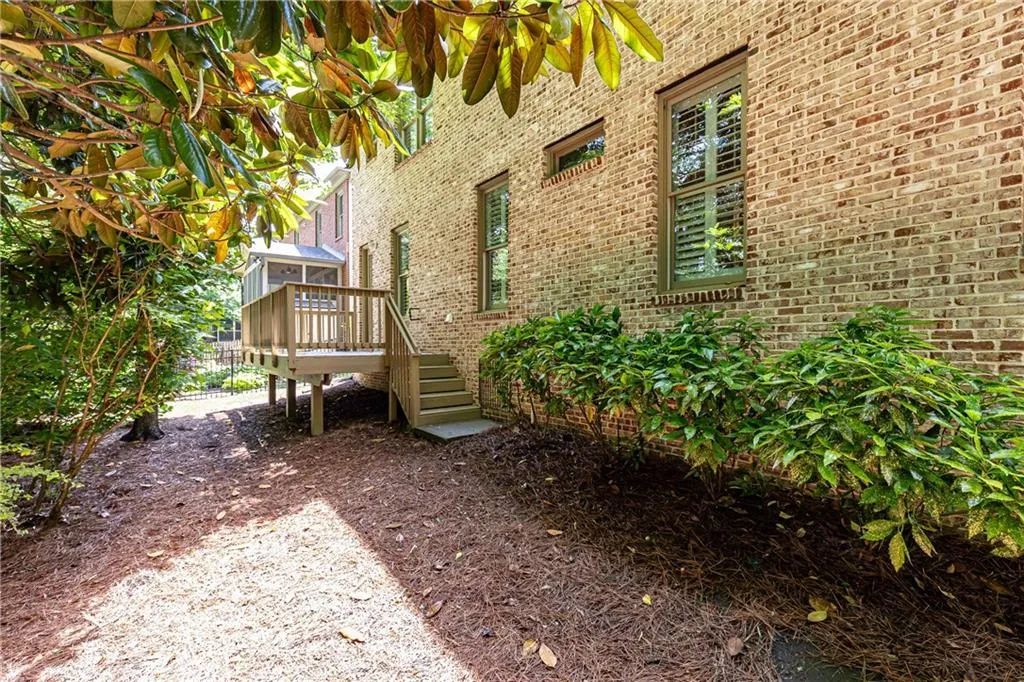 206 Mount Vernon Cove, Atlanta, Georgia 30328, 5 Bedrooms Bedrooms, ,4 BathroomsBathrooms,Residential,Sold,206 Mount Vernon Cove,7386343