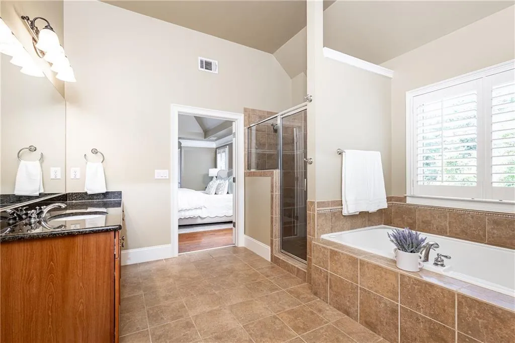 206 Mount Vernon Cove, Atlanta, Georgia 30328, 5 Bedrooms Bedrooms, ,4 BathroomsBathrooms,Residential,Sold,206 Mount Vernon Cove,7386343