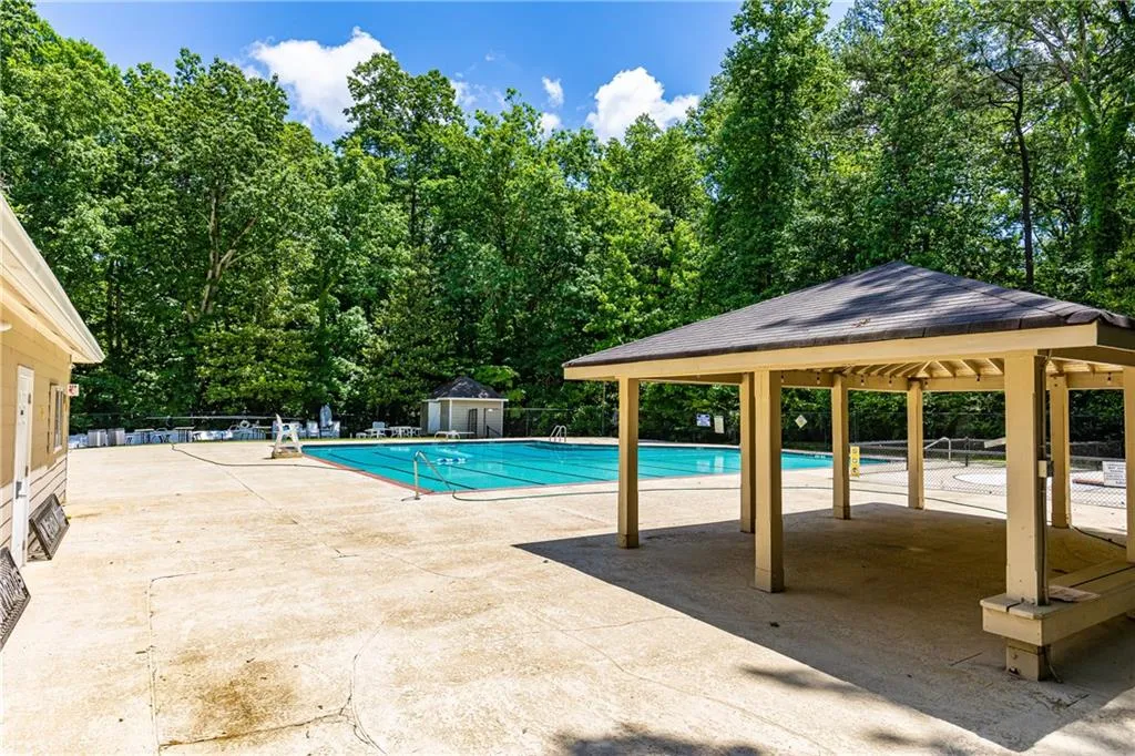 206 Mount Vernon Cove, Atlanta, Georgia 30328, 5 Bedrooms Bedrooms, ,4 BathroomsBathrooms,Residential,Sold,206 Mount Vernon Cove,7386343