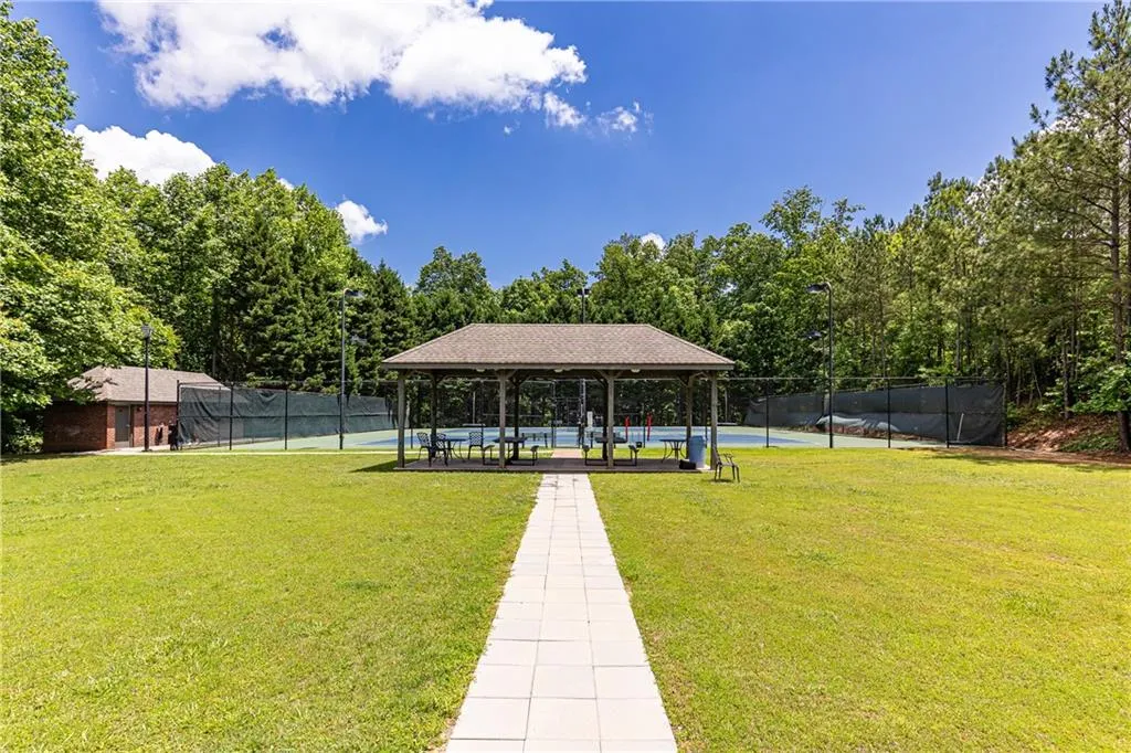 206 Mount Vernon Cove, Atlanta, Georgia 30328, 5 Bedrooms Bedrooms, ,4 BathroomsBathrooms,Residential,Sold,206 Mount Vernon Cove,7386343