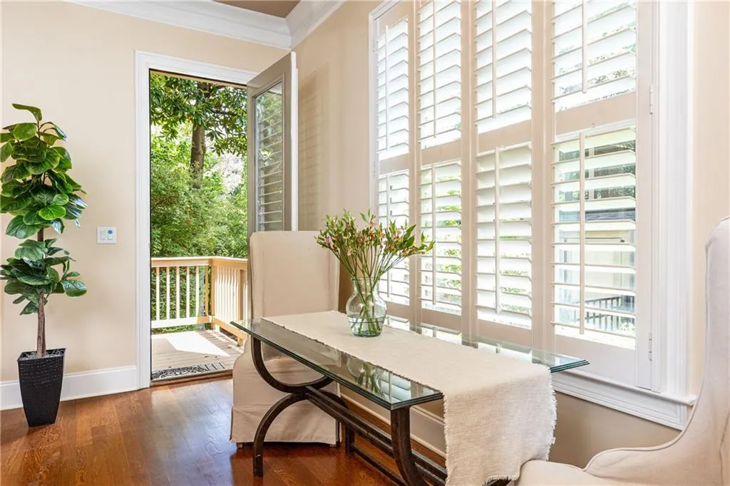 206 Mount Vernon Cove, Atlanta, Georgia 30328, 5 Bedrooms Bedrooms, ,4 BathroomsBathrooms,Residential,Sold,206 Mount Vernon Cove,7386343