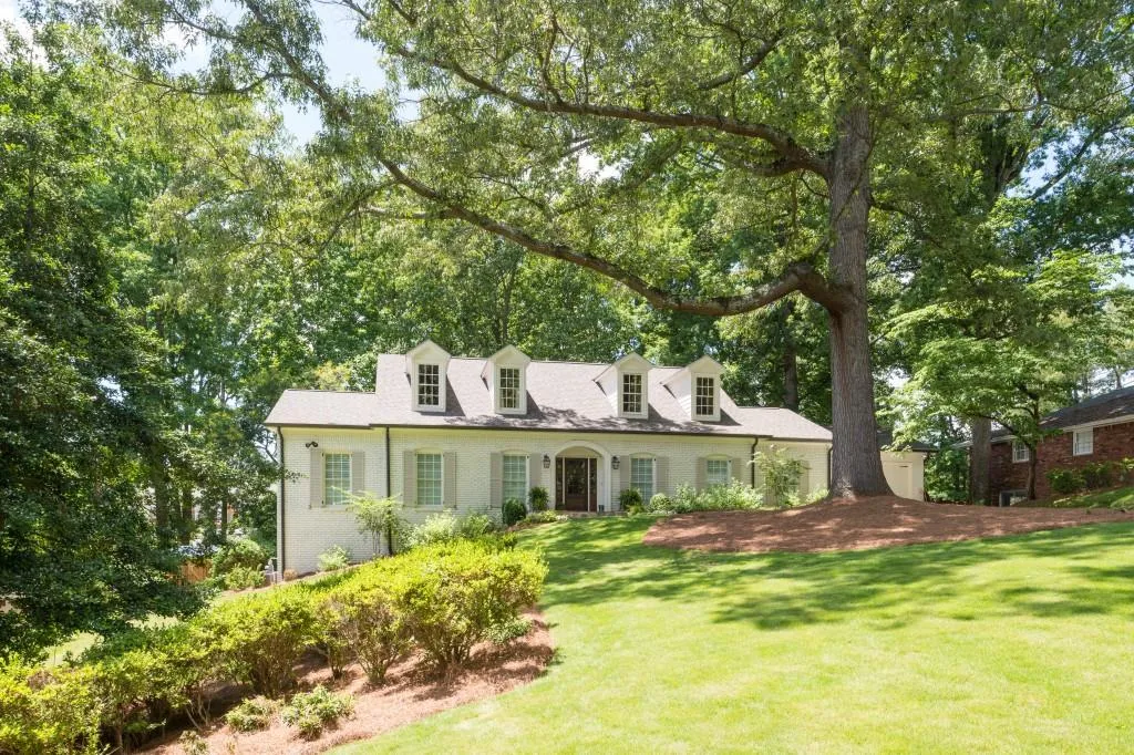 4800 Huntley Drive, Sandy Springs, Georgia 30342, 5 Bedrooms Bedrooms, ,5 BathroomsBathrooms,Residential,Sold,4800 Huntley Drive,6023146