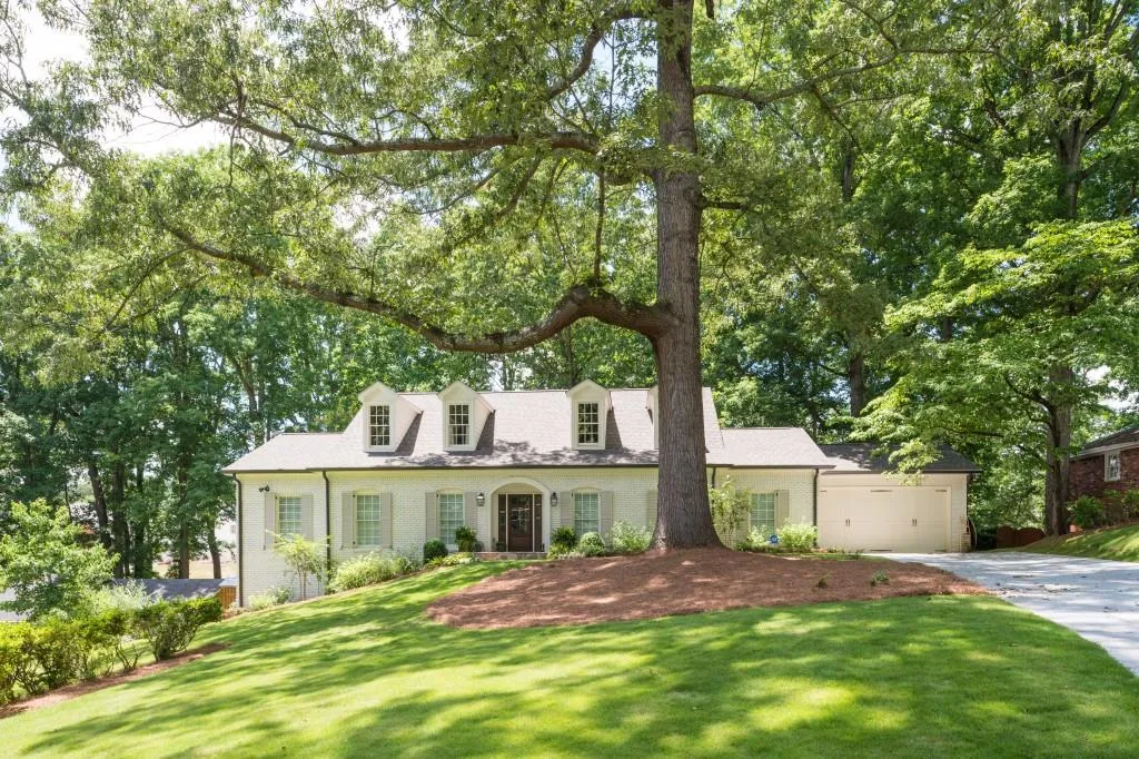 4800 Huntley Drive, Sandy Springs, Georgia 30342, 5 Bedrooms Bedrooms, ,5 BathroomsBathrooms,Residential,Sold,4800 Huntley Drive,6023146