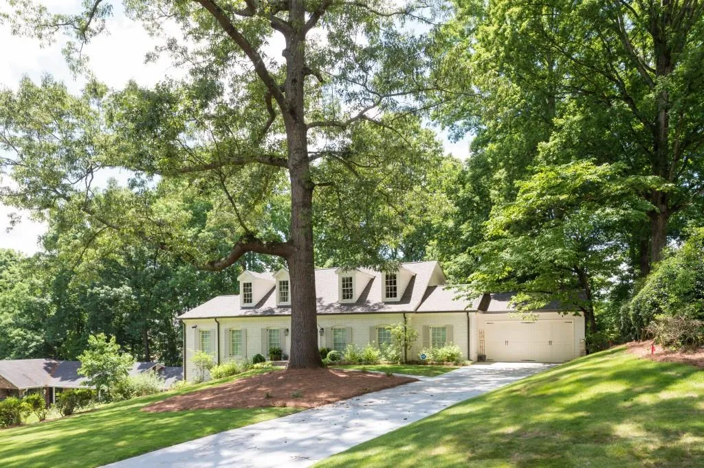 4800 Huntley Drive, Sandy Springs, Georgia 30342, 5 Bedrooms Bedrooms, ,5 BathroomsBathrooms,Residential,Sold,4800 Huntley Drive,6023146