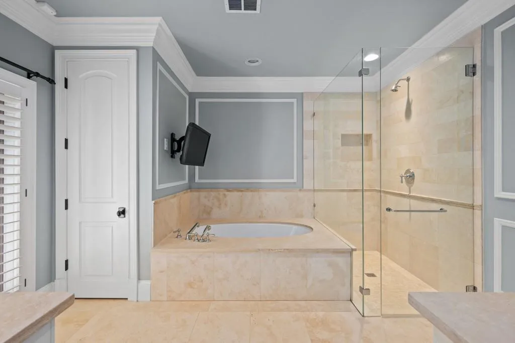 2960 S Pharr Court Nw Unit N2, Atlanta, Georgia 30305, 2 Bedrooms Bedrooms, ,2 BathroomsBathrooms,Residential,For Sale,2960 S Pharr Court Nw Unit N2,7673751