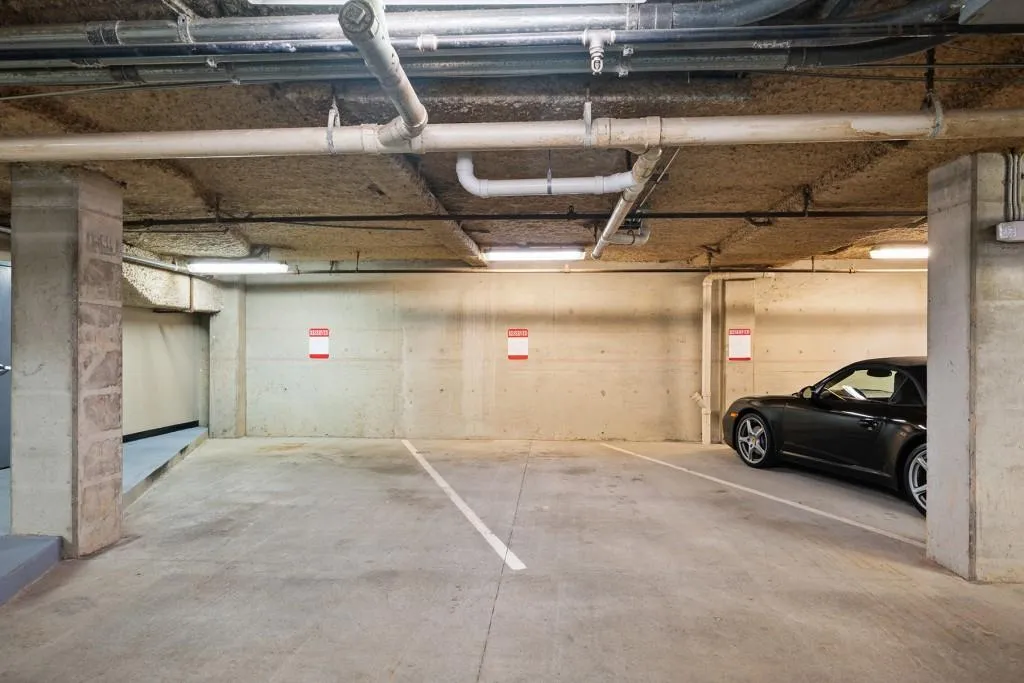 2960 S Pharr Court Nw Unit N2, Atlanta, Georgia 30305, 2 Bedrooms Bedrooms, ,2 BathroomsBathrooms,Residential,For Sale,2960 S Pharr Court Nw Unit N2,7673751