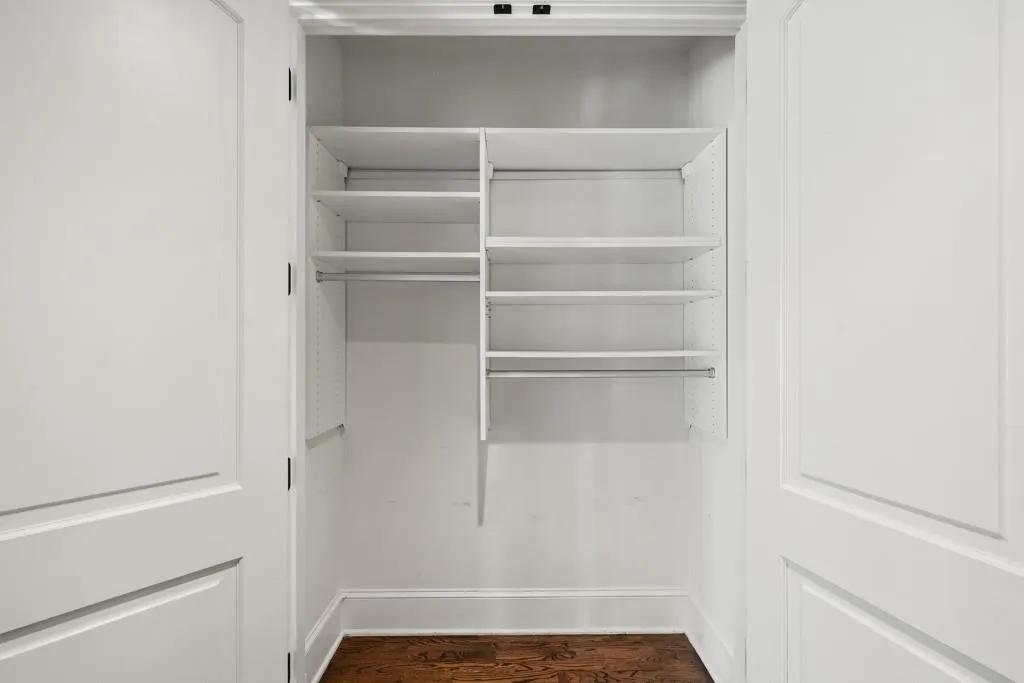 2960 S Pharr Court Nw Unit N2, Atlanta, Georgia 30305, 2 Bedrooms Bedrooms, ,2 BathroomsBathrooms,Residential,For Sale,2960 S Pharr Court Nw Unit N2,7673751