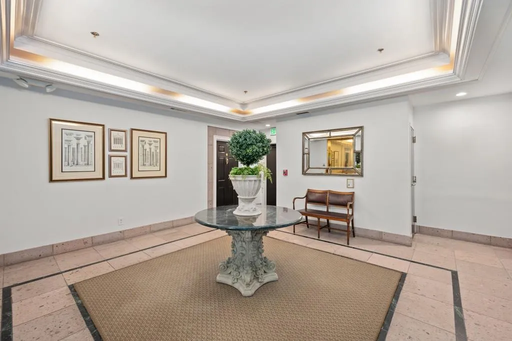 2960 S Pharr Court Nw Unit N2, Atlanta, Georgia 30305, 2 Bedrooms Bedrooms, ,2 BathroomsBathrooms,Residential,For Sale,2960 S Pharr Court Nw Unit N2,7673751