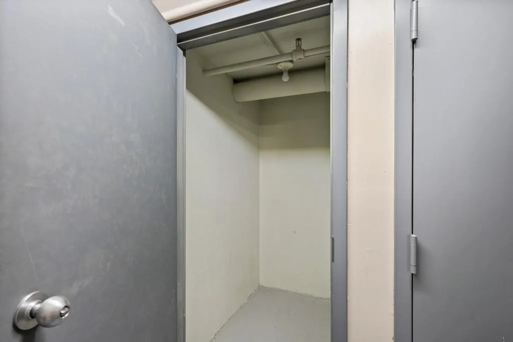 2960 S Pharr Court Nw Unit N2, Atlanta, Georgia 30305, 2 Bedrooms Bedrooms, ,2 BathroomsBathrooms,Residential,For Sale,2960 S Pharr Court Nw Unit N2,7673751