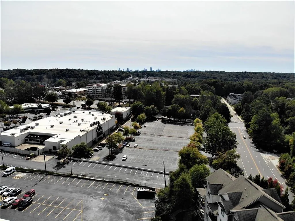 220 Le Gran View, Atlanta, Georgia 30328, 2 Bedrooms Bedrooms, ,2 BathroomsBathrooms,Residential,Sold,220 Le Gran View,6593547