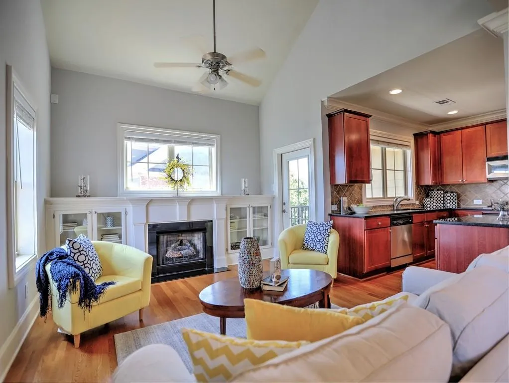 220 Le Gran View, Atlanta, Georgia 30328, 2 Bedrooms Bedrooms, ,2 BathroomsBathrooms,Residential,Sold,220 Le Gran View,6593547