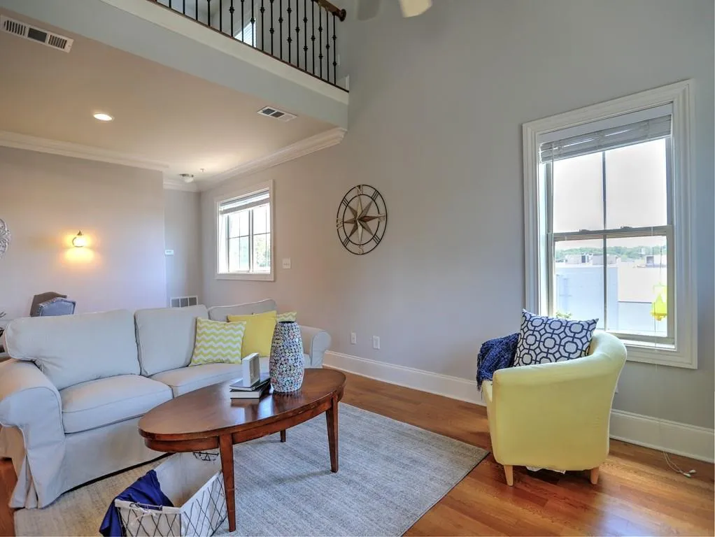 220 Le Gran View, Atlanta, Georgia 30328, 2 Bedrooms Bedrooms, ,2 BathroomsBathrooms,Residential,Sold,220 Le Gran View,6593547