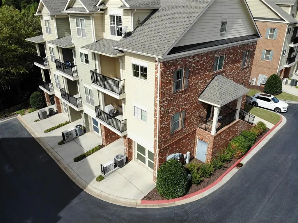 220 Le Gran View, Atlanta, Georgia 30328, 2 Bedrooms Bedrooms, ,2 BathroomsBathrooms,Residential,Sold,220 Le Gran View,6593547