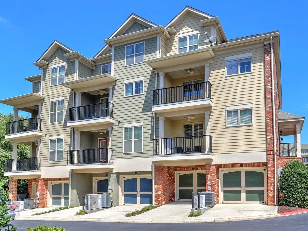 220 Le Gran View, Atlanta, Georgia 30328, 2 Bedrooms Bedrooms, ,2 BathroomsBathrooms,Residential,Sold,220 Le Gran View,6593547
