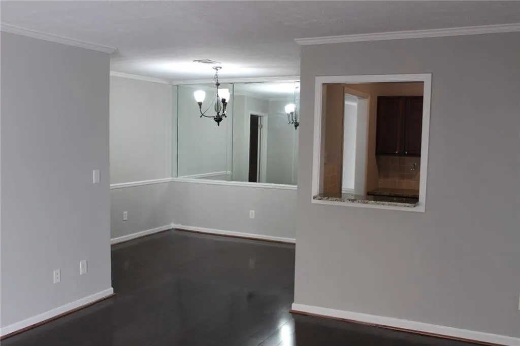 1406 Vicksburg Place, Dunwoody, Georgia 30350, 2 Bedrooms Bedrooms, ,2 BathroomsBathrooms,Residential,Sold,1406 Vicksburg Place,5775097