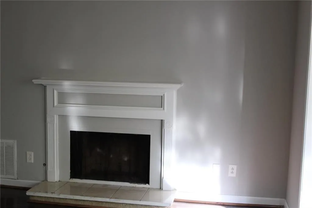 1406 Vicksburg Place, Dunwoody, Georgia 30350, 2 Bedrooms Bedrooms, ,2 BathroomsBathrooms,Residential,Sold,1406 Vicksburg Place,5775097