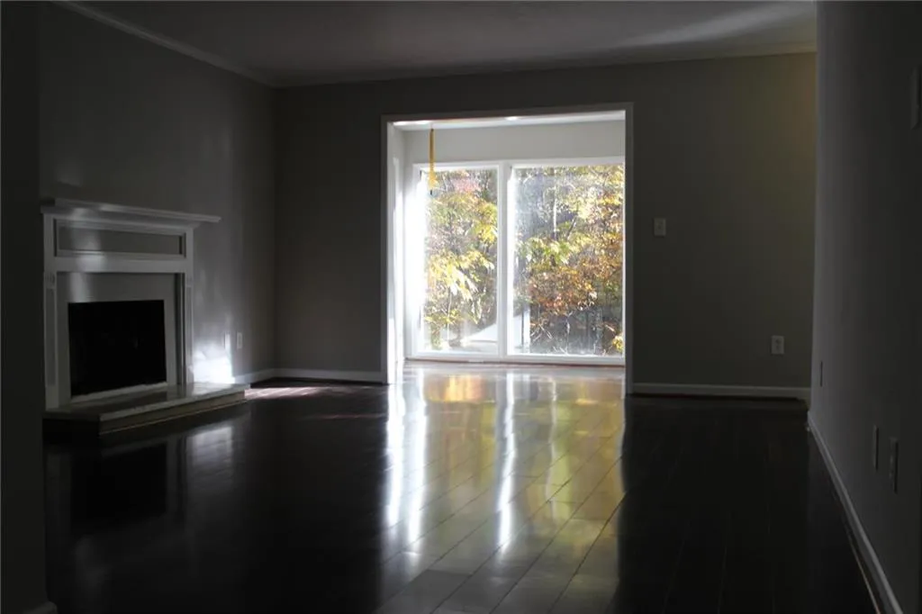 1406 Vicksburg Place, Dunwoody, Georgia 30350, 2 Bedrooms Bedrooms, ,2 BathroomsBathrooms,Residential,Sold,1406 Vicksburg Place,5775097