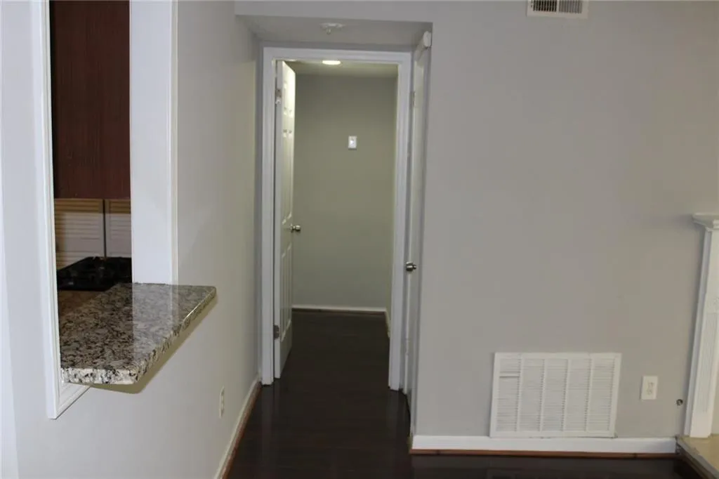 1406 Vicksburg Place, Dunwoody, Georgia 30350, 2 Bedrooms Bedrooms, ,2 BathroomsBathrooms,Residential,Sold,1406 Vicksburg Place,5775097