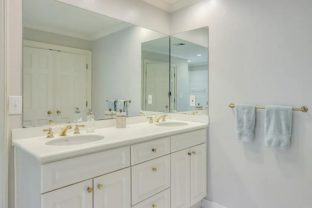 535 Valley Hall Drive, Sandy Springs, Georgia 30350, 4 Bedrooms Bedrooms, ,4 BathroomsBathrooms,Residential,Sold,535 Valley Hall Drive,7201613