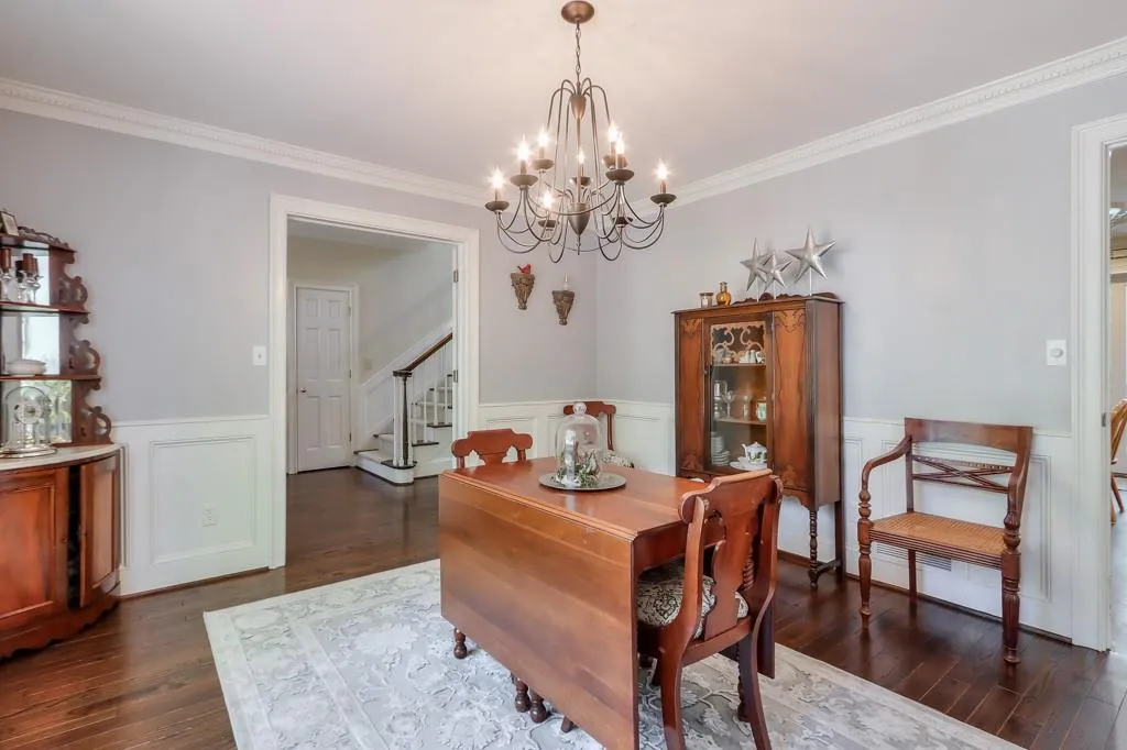 535 Valley Hall Drive, Sandy Springs, Georgia 30350, 4 Bedrooms Bedrooms, ,4 BathroomsBathrooms,Residential,Sold,535 Valley Hall Drive,7201613