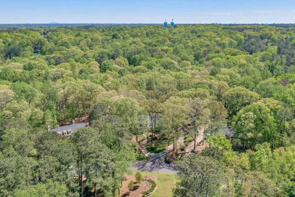 535 Valley Hall Drive, Sandy Springs, Georgia 30350, 4 Bedrooms Bedrooms, ,4 BathroomsBathrooms,Residential,Sold,535 Valley Hall Drive,7201613