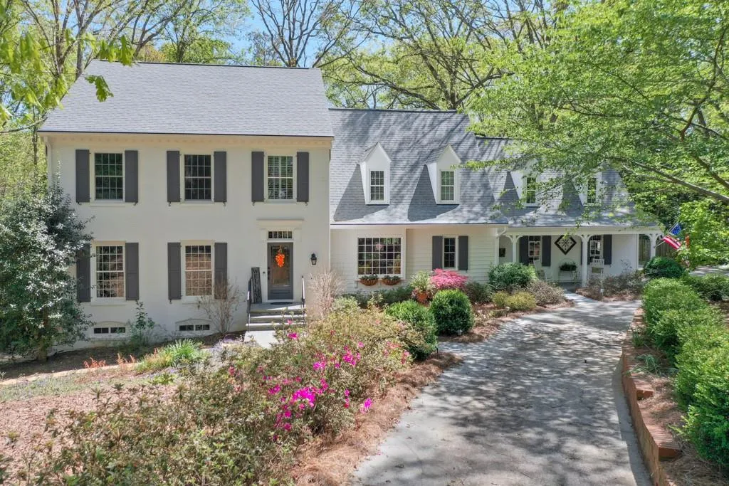 535 Valley Hall Drive, Sandy Springs, Georgia 30350, 4 Bedrooms Bedrooms, ,4 BathroomsBathrooms,Residential,Sold,535 Valley Hall Drive,7201613