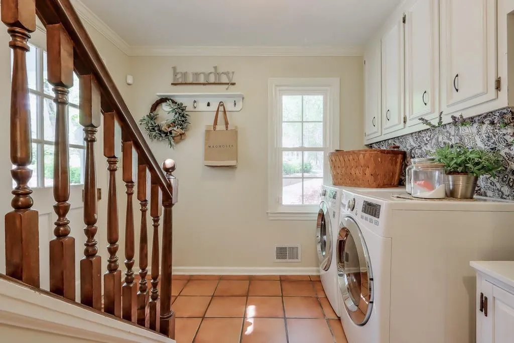 535 Valley Hall Drive, Sandy Springs, Georgia 30350, 4 Bedrooms Bedrooms, ,4 BathroomsBathrooms,Residential,Sold,535 Valley Hall Drive,7201613