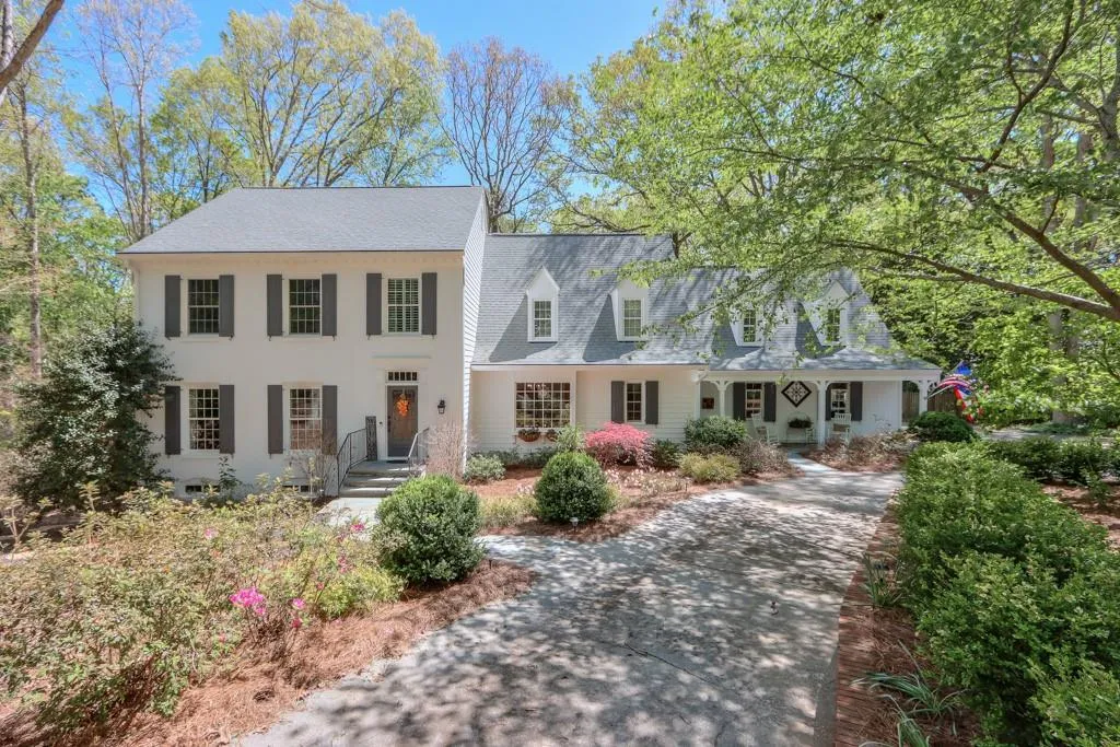 535 Valley Hall Drive, Sandy Springs, Georgia 30350, 4 Bedrooms Bedrooms, ,4 BathroomsBathrooms,Residential,Sold,535 Valley Hall Drive,7201613