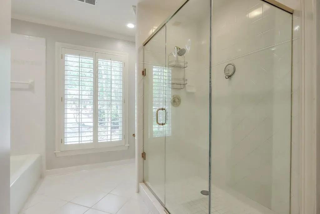 535 Valley Hall Drive, Sandy Springs, Georgia 30350, 4 Bedrooms Bedrooms, ,4 BathroomsBathrooms,Residential,Sold,535 Valley Hall Drive,7201613