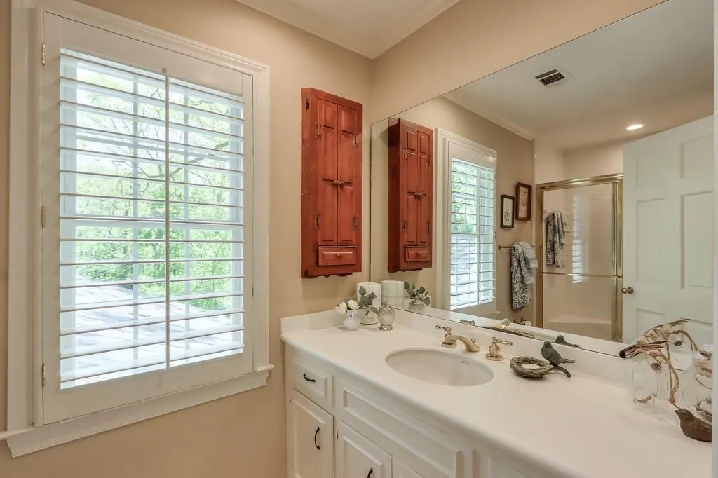 535 Valley Hall Drive, Sandy Springs, Georgia 30350, 4 Bedrooms Bedrooms, ,4 BathroomsBathrooms,Residential,Sold,535 Valley Hall Drive,7201613