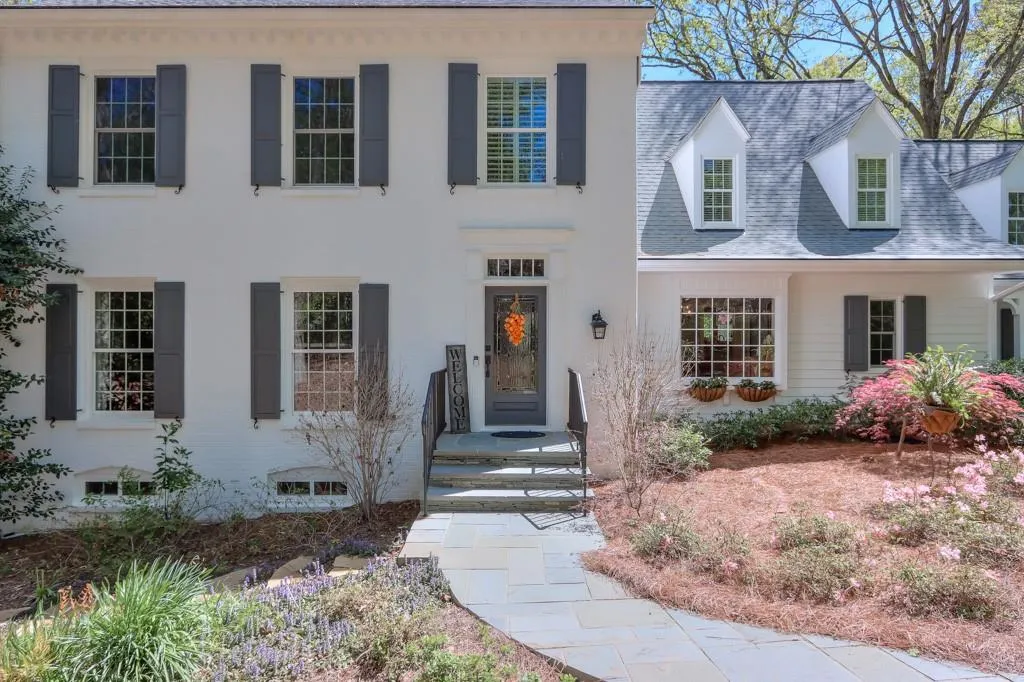 535 Valley Hall Drive, Sandy Springs, Georgia 30350, 4 Bedrooms Bedrooms, ,4 BathroomsBathrooms,Residential,Sold,535 Valley Hall Drive,7201613