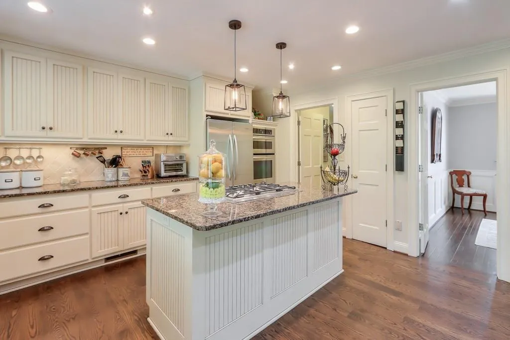 535 Valley Hall Drive, Sandy Springs, Georgia 30350, 4 Bedrooms Bedrooms, ,4 BathroomsBathrooms,Residential,Sold,535 Valley Hall Drive,7201613