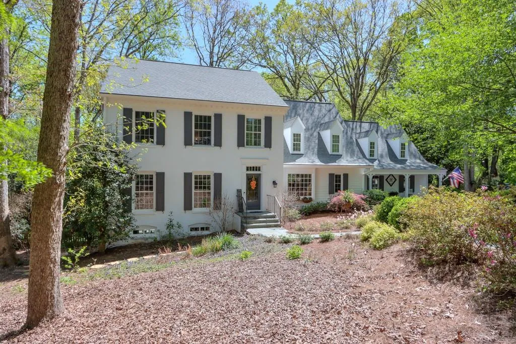 535 Valley Hall Drive, Sandy Springs, Georgia 30350, 4 Bedrooms Bedrooms, ,4 BathroomsBathrooms,Residential,Sold,535 Valley Hall Drive,7201613