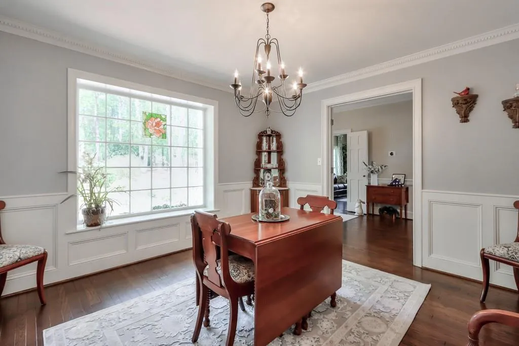 535 Valley Hall Drive, Sandy Springs, Georgia 30350, 4 Bedrooms Bedrooms, ,4 BathroomsBathrooms,Residential,Sold,535 Valley Hall Drive,7201613