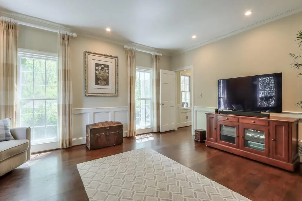 535 Valley Hall Drive, Sandy Springs, Georgia 30350, 4 Bedrooms Bedrooms, ,4 BathroomsBathrooms,Residential,Sold,535 Valley Hall Drive,7201613