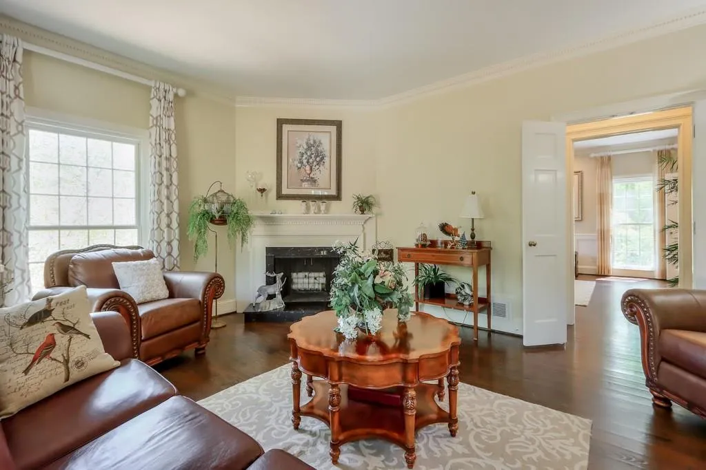 535 Valley Hall Drive, Sandy Springs, Georgia 30350, 4 Bedrooms Bedrooms, ,4 BathroomsBathrooms,Residential,Sold,535 Valley Hall Drive,7201613